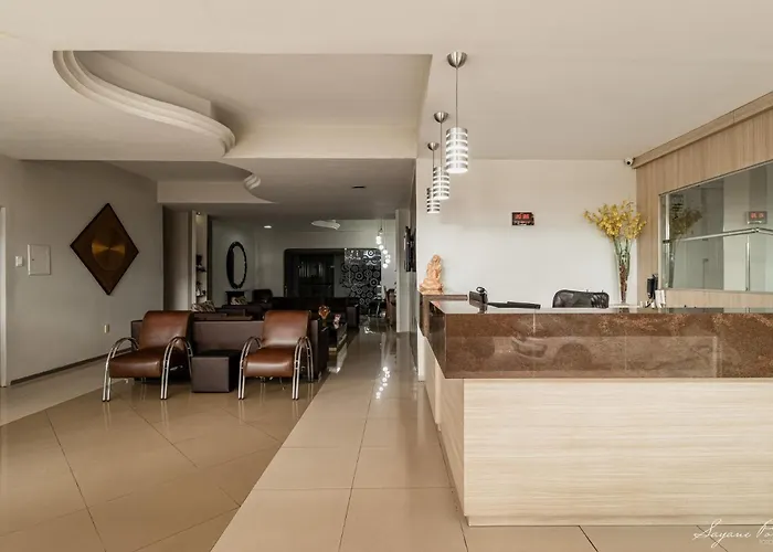 Schalom Hotel